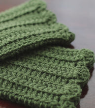 Load image into Gallery viewer, scalloped edge boot cuffs crochet pattern