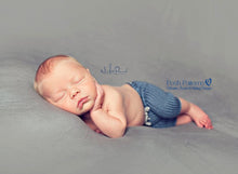 Load image into Gallery viewer, easy baby pants pattern