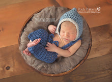 Load image into Gallery viewer, crochet baby pants suspenders pattern