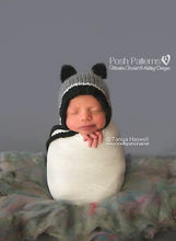 Load image into Gallery viewer, raccoon hat knitting pattern
