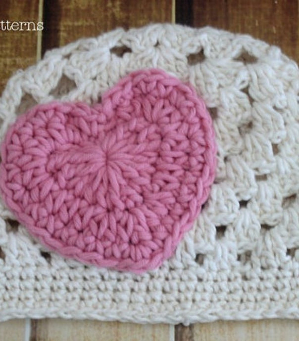 crochet pattern heart appliqué hat