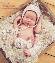 Load image into Gallery viewer, crochet baby leg warmers pattern
