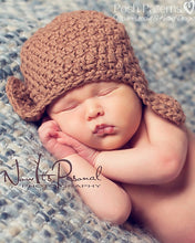 Load image into Gallery viewer, baby crochet earflap hat pattern