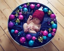 Load image into Gallery viewer, crochet christmas ornament hat pattern